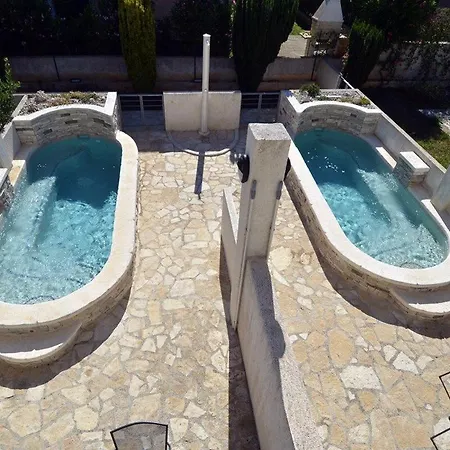 Blue 2 Villa